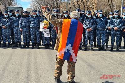 Никола Пашинян - Гегам Манукян - В Ереване начался митинг оппозиции - aif.ru - Ереван