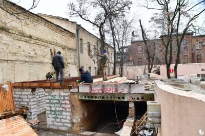 В Летнем театре одесского Горсада — очередная стройка (фото) - odessa-life.od.ua - Одесса - Строительство