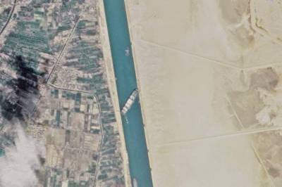 Абдель Фаттах - Усама Рабиа - С судна, запершего Суэцкий канал, решили снимать контейнеры - infox.ru - Египет - Голландия