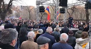Никола Пашинян - Участники митинга в Ереване назвали неприемлемой формальную отставку Пашиняна - kavkaz-uzel.eu - Ереван
