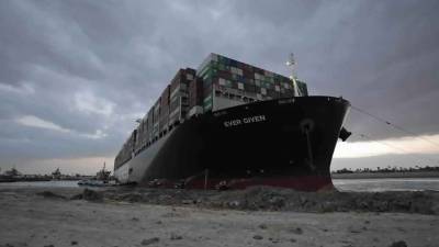 Георгий Борисенко - Россия заявила о готовности помочь Египту с контейнеровозом Ever Given - m24.ru - Египет - Роттердам