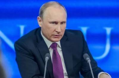 Владимир Путин - Дмитрий Песков - Путин признался, что держал на тумбочке после прививки от коронавируса - from-ua.com - Москва