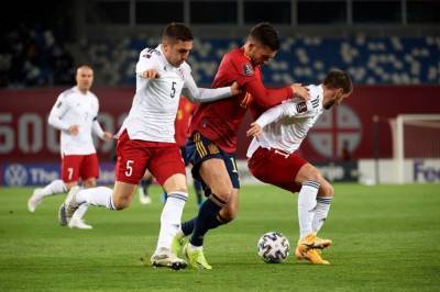 Дани Ольмо - Испания в компенсированное время вырвала победу у Грузии в отборочном матче на ЧМ-2022 - sportarena.com - Грузия - Швеция - Испания - Греция - Косово