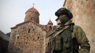 Миротворцы РФ сопроводили паломников в монастырь Дадиванк в Карабахе - iz.ru - район Аскеранский