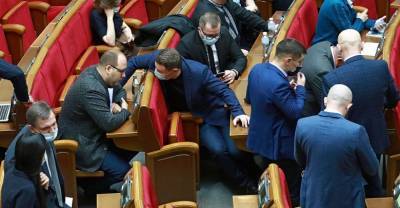 Дмитрий Гурин - На Украине предложили лишать граждан некоторых прав за отказ от вакцинации - reendex.ru