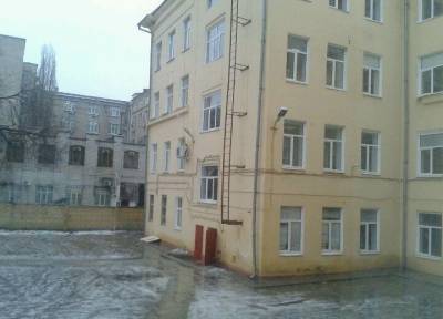 Школьник в Волгограде умер после вписки с алкоголем на съемной квартире - province.ru - Волгоград