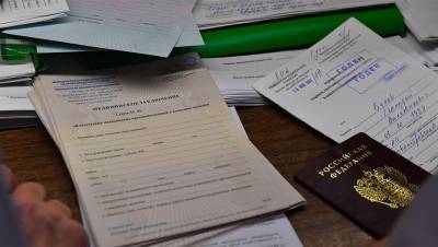 Под Новосибирском задержали продавцов поддельных справок о COVID-19 для въезда в Россию - gazeta.ru - Москва - Новосибирск - Новосибирская обл.