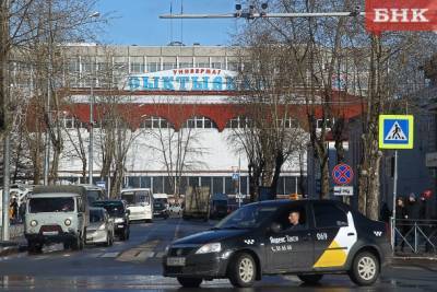 Виктор Бобыря - Эксперты прогнозируют рост тарифов на такси из-за подорожания топлива - bnkomi.ru