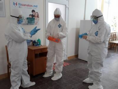 В Молдове разгорелся скандал: ряд чиновников вакцинировались от COVID-19 препаратом Pfizer вне очереди - unn.com.ua - Киев - Молдавия