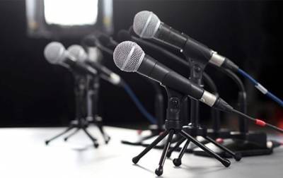 В Нидерландах напали на журналистов в церкви, нарушившей карантин - korrespondent.net - Голландия - Амстердам - Нападение