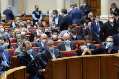 Евгения Кравчук - Ярослав Железняк - Нардепы подумывают о проведении трех внеочередных заседаний Рады уже завтра - from-ua.com
