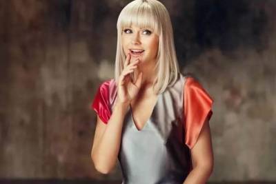 «Куда уходят бедра»: певица Натали показала, как с годами изменилась ее фигура - vm.ru