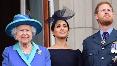 принц Уильям - Елизавета II - принц Гарри - Меган Маркл - Кэти Николл - Елизавета II отвергла советы принца Гарри и Меган Маркл об изменениях в дворце - 24tv.ua
