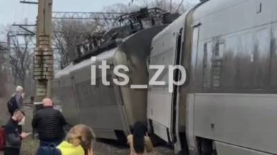 «Интерсити» возле Запорожья сошел с рельсов - hubs.ua - Киев - Запорожье