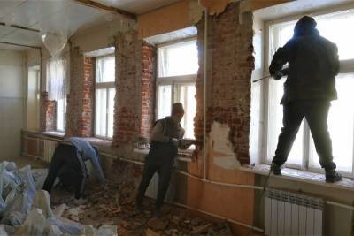 В Котовске активно ведётся капитальный ремонт школы - tambov.mk.ru - Котовск