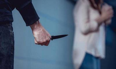 Житель Бердска зарезал жену сразу после профилактической беседы в полицейском участке - bloknot.ru - Новосибирская обл. - Бердск