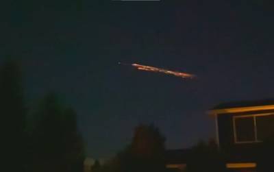 Впечатляющее световое шоу: обломки ракеты Falcon 9 разлетелись в ночном небе северо-запада США - 24tv.ua