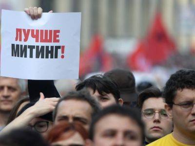 Алексей Навальный - Константин Киселев - В Екатеринбурге депутата вызвали в полицию за участие в акциях в поддержку Навального - kasparov.ru - Екатеринбург