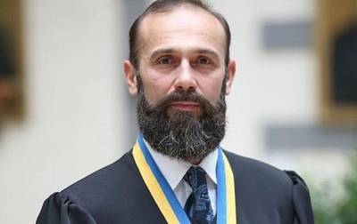 Высший совет правосудия уволил судью Емельянова - korrespondent.net