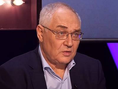 Лев Гудков - "Ковид – биооружие ЦРУ, вакцина – зло": ложным страхам россиян нашли объяснение - sobesednik.ru