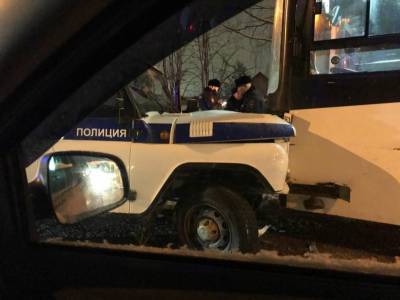 Карл Маркс - В Сыктывкаре столкнулись автобус и полицейский УАЗик - komiinform.ru - Сыктывкар