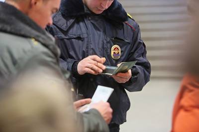 Владимир Колокольцев - МВД планирует внедрить электронные удостоверения для иностранцев - pnp.ru