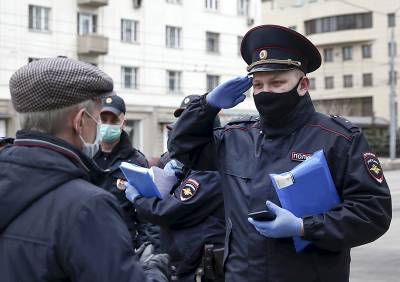 Владимир Колокольцев - Владимир Путин - Названо число россиян, помогавших полиции в 2020-м - tvc.ru