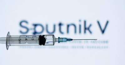 Российскую вакцину от COVID "Спутник V" одобрили еще в трех странах - ren.tv - Конго - Ангола - Джибути