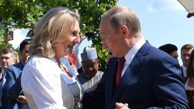 Владимир Путин - Карин Кнайсль - Экс-глава МИД Австрии, у которой Путин был на свадьбе, выдвинута в "Роснефть" - svoboda.org - Австрия