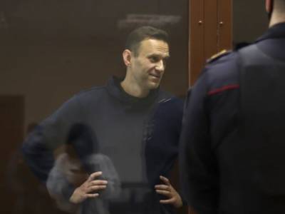Алексей Навальный - Вадим Кобзев - Навальный прислал весточку на волю - rosbalt.ru