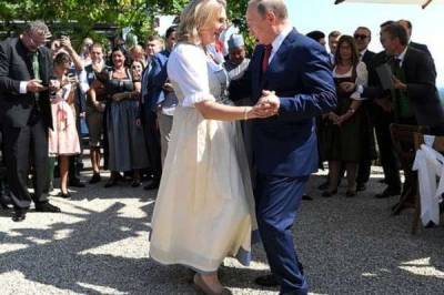 Владимир Путин - Александр Новак - Максим Орешкин - Игорь Сечин - Герхард Шредер - Карин Кнайсль - Экс-главу МИДа Австрии выдвинули в совет директоров «Роснефти» - govoritmoskva.ru - Австрия