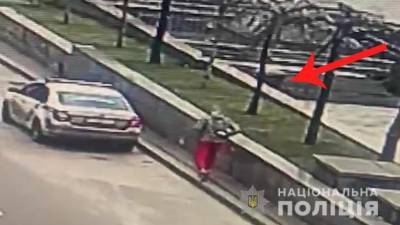 В Киеве "пранкер" атаковал патрульных тарелкой со сливками - news.bigmir.net - Киев