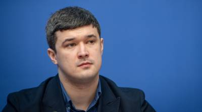 Михаил Федоров - В очередь на вакцинацию записались уже 100 тысяч украинцев – Федоров - ru.slovoidilo.ua