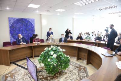 Владимир Караник - «Диалоговые площадки дают возможность обсудить будущее развитие нашей страны». Владимир Караник встретился со студентами Гродненского медуниверситета - grodnonews.by