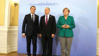 Владимир Путин - Ангела Меркель - Штеффен Зайберт - Кабмин ФРГ: конференция Путина, Меркель и Макрона не состоялась - riafan.ru - Берлин