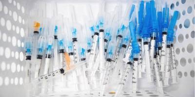 Максим Степанов - Второй человек в Украине получил две дозы вакцины от коронавируса, всего сделали более 200 тысяч прививок - nv.ua - Мальдивы - Хмельницкая обл.