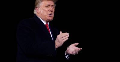 Дональд Трамп - Лишённый аккаунтов в соцсетях Трамп создал сайт для общения со сторонниками - reendex.ru