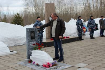 В Пермском крае почтили память сотрудников, погибших при исполнении служебного долга - vkurse.net - Пермь - респ. Чечня - Пермский край - Березники