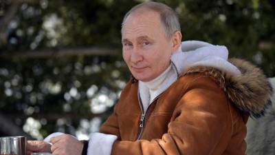 Владимир Путин - Дмитрий Песков - Песков рассказал о предпочтениях Путина в еде и одежде - iz.ru
