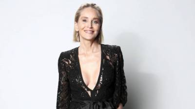 Шэрон Стоун - Шэрон Стоун рассказала, как пластический хирург увеличил ей грудь без ее согласия - skuke.net - Новости
