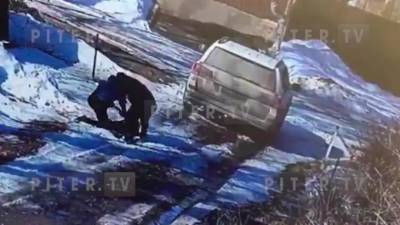Нападение на предпринимателя в Васкелово попало на видео - piter.tv