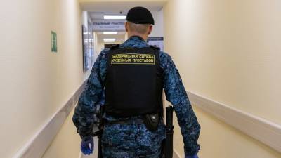 Суд оштрафовал военных, помывших обувь в святом источнике у часовни в Калининграде - m24.ru - Калининград