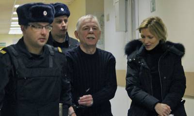 Экс-глава Карелии Андрей Нелидов вышел на свободу, но обязан регулярно ходить на отметки - gubdaily.ru - Санкт-Петербург - Петрозаводск - Медвежьегорск - республика Карелия