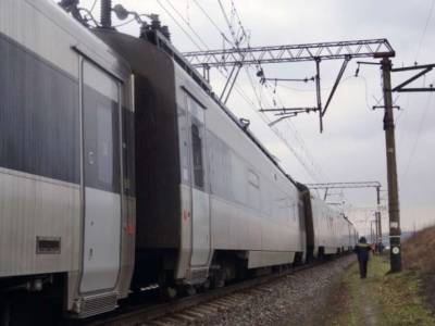 Движение поездов между Запорожьем и Днепром остановили - lenta.ua - Запорожье - Мариуполь - Ужгород - Вольнянск - Днепр