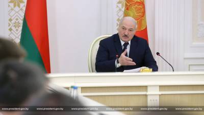 Александр Лукашенко - Лукашенко грубо высказался о неблагонадежных чиновниках - naviny.by