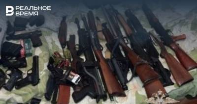 Двое казанцев хранили в квартире огнестрельное оружие и боеприпасы - realnoevremya.ru - респ. Татарстан - Казань