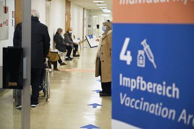 Пауль Эрлих - Десятки случаев тромбоза зафиксированы после вакцинации в Германии - tvc.ru