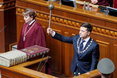 Владимир Зеленский - Виктор Янукович - “Президентскую цепь” удлинил Янукович, а Зеленский отразил это в указе - kp.ua