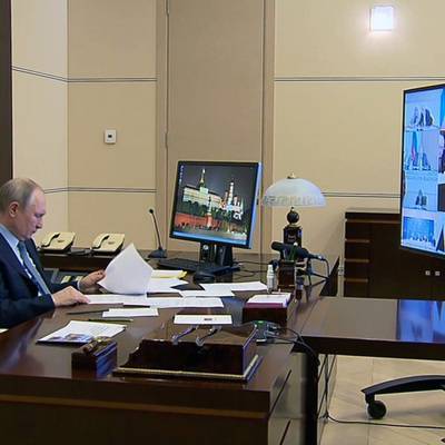 Владимир Путин - Сергей Кравцов - Путин рассказал, сколько детей мигрантов должно быть в школах - radiomayak.ru