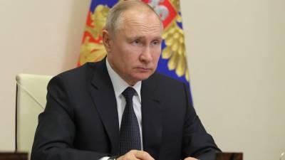 Владимир Путин - Зарина Догузова - Путин сообщил о планах развивать туристическую инфраструктуру - m24.ru